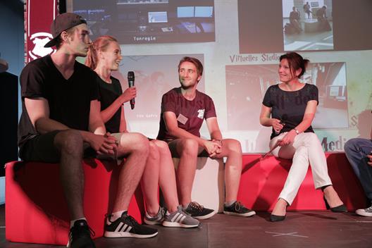 Traditionell, informativ und immer wieder unterhaltsam: Der Loungetalk mit Hochschulsprecherin Simone Fischer mit ihren Gästen aus der Lehre, dem Studium und Studieninteressierten.